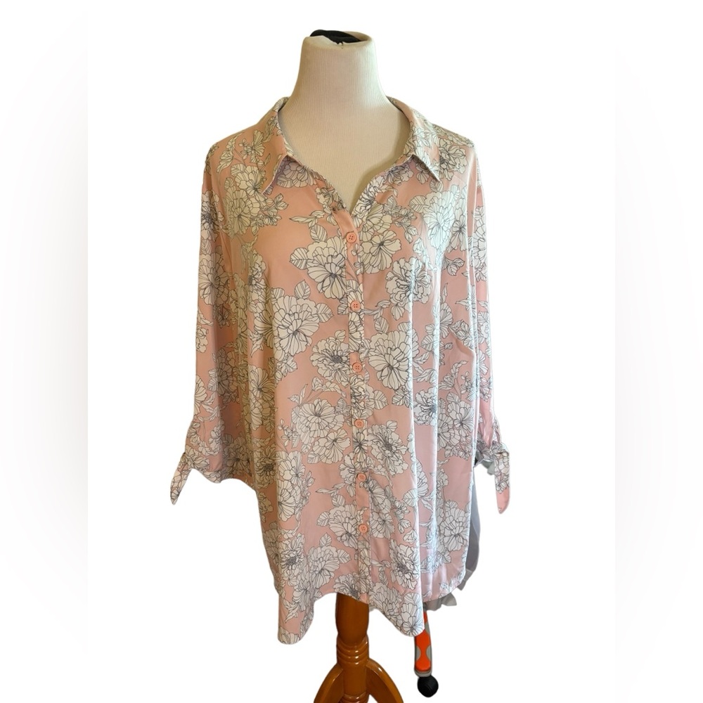Catherines Women’s Light Pink White Floral Print Button Blouse Size‎ 3X (26/28W)